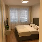 Rezidence Muzeum Appartement Praag